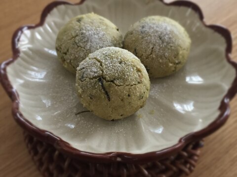 お茶の香りが最高♪茶葉そのまんま♪まん丸クッキー